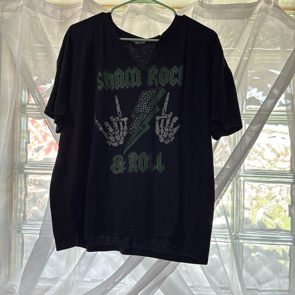 Maurice’s Sham Rock tee